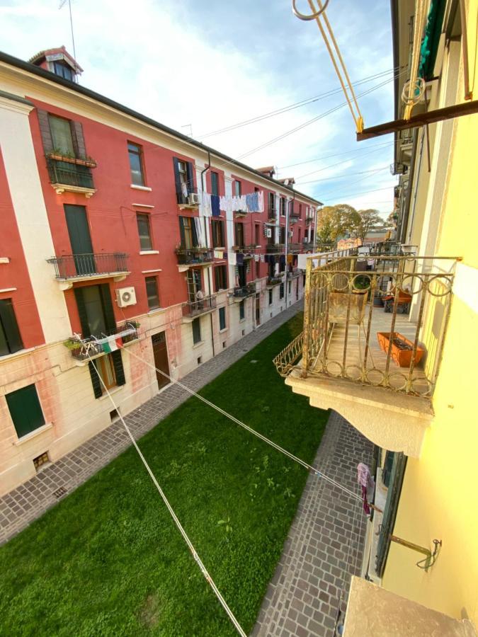 Ca' Santa Marta Apartment Венеция Экстерьер фото