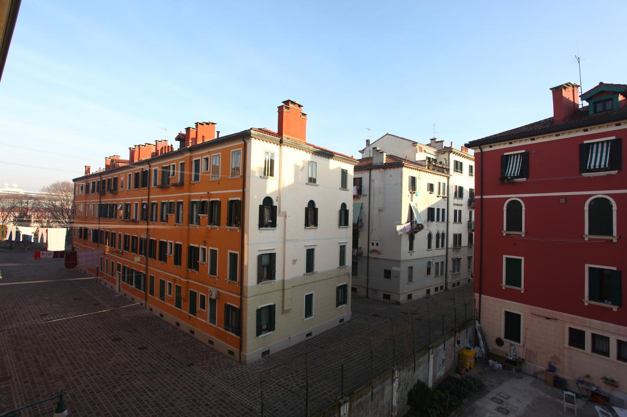 Ca' Santa Marta Apartment Венеция Экстерьер фото